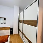 Escape - 2 تيرانا