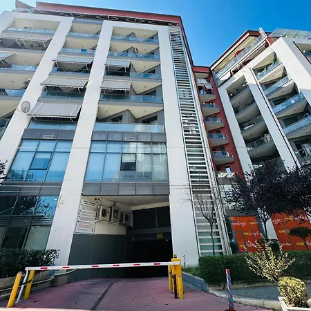 Escape - 2 טיראנה